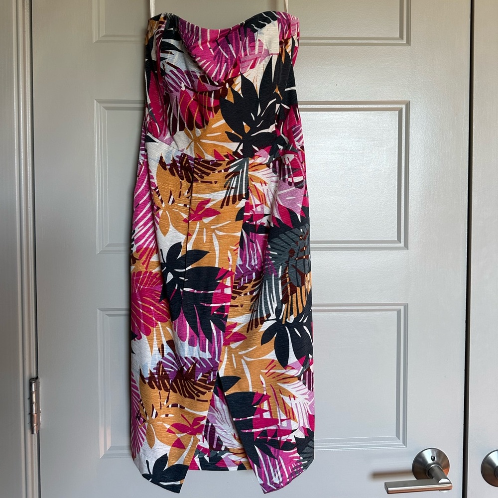 Banana Republic Women Strapless Tropical Dress. Size 2